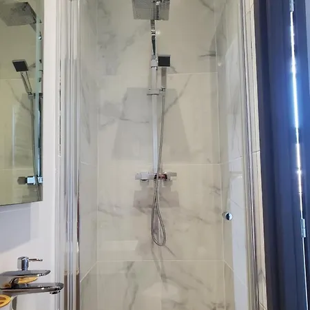 فندق مبيت وإفطار D'hote Straboni - Centre
