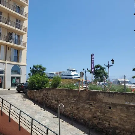 D'hote Straboni - Centre فندق مبيت وإفطار باستيا